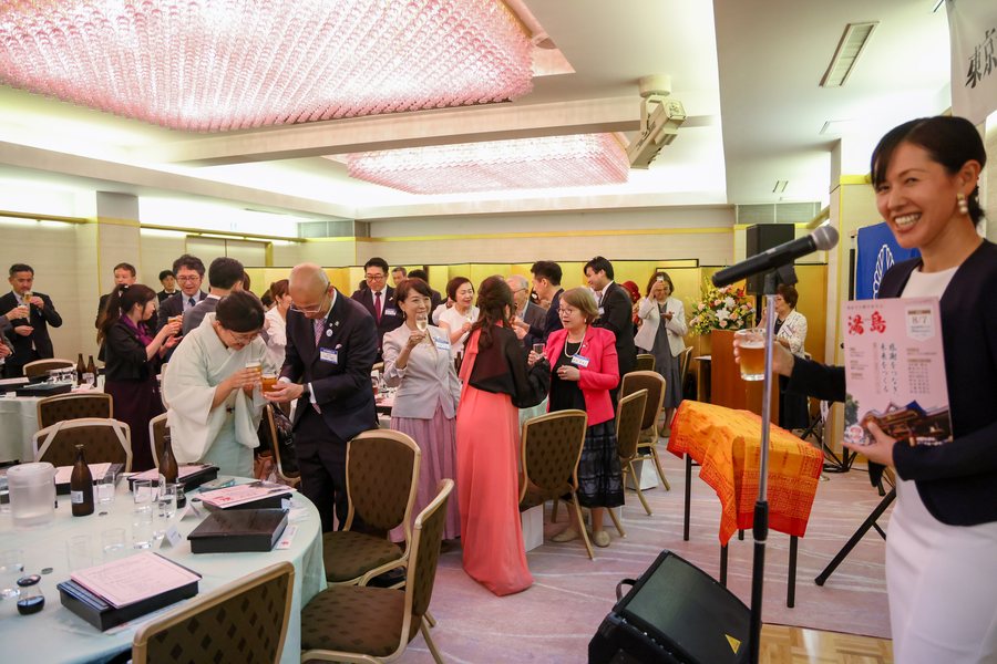 設立20周年記念祝賀会 乾杯