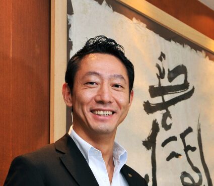 中野里陽平氏