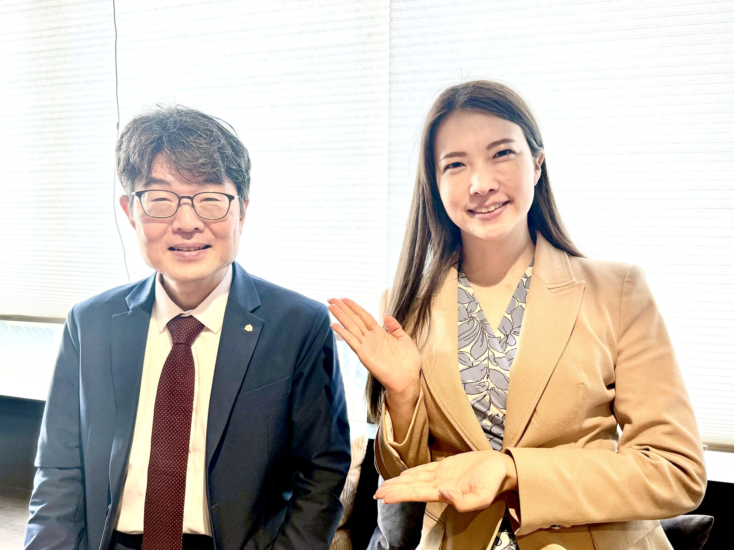 湯島倫理法人会でのインタビューに臨む杉山靖さん(左)